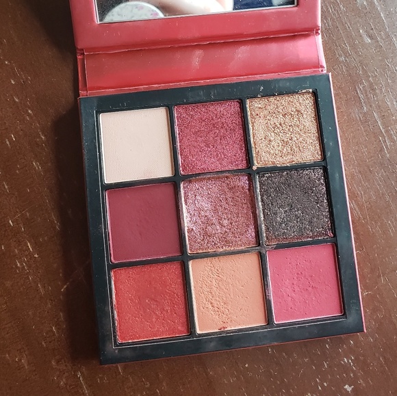 Huda Beauty Ruby Obsessions - Picture 2 of 2